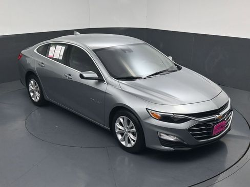 Used 2025 Chevrolet Malibu LT FWD image 5