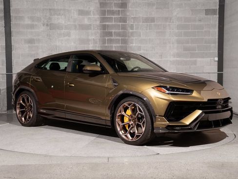 Used 2024 Lamborghini Urus Performante AWD/4WD image 1