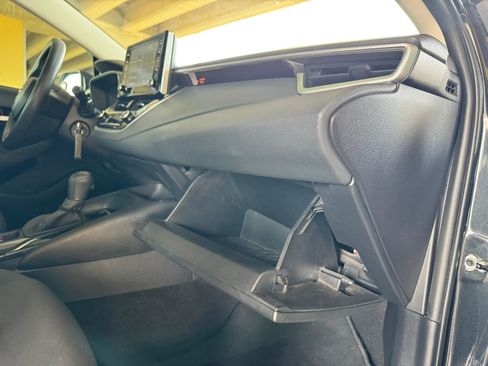 Used 2020 Toyota Corolla LE FWD image 25