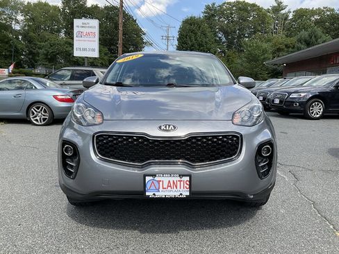 Used 2019 Kia Sportage LX image 2