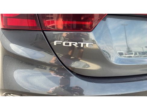 Used 2024 Kia Forte LXS FWD image 25