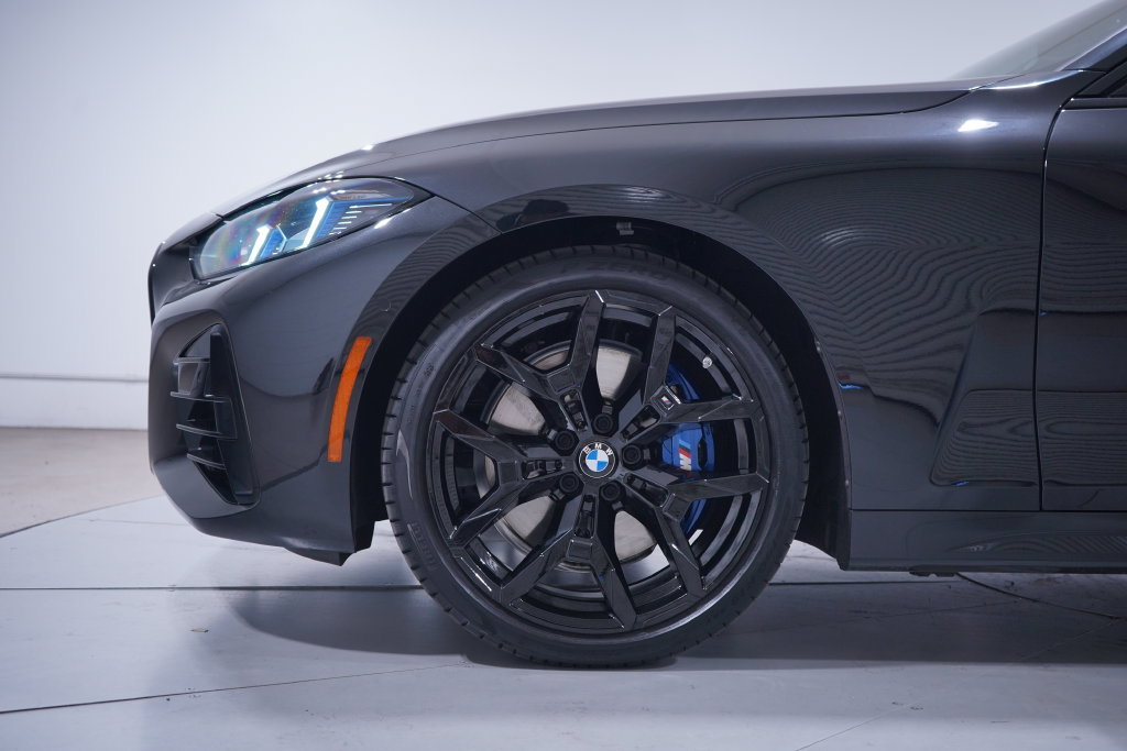 Used 2026 BMW 430i Coupe w/ M Sport Package RWD image 2