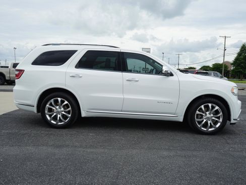 Used 2017 Dodge Durango Citadel w/ Premium Entertainment Group RWD image 6