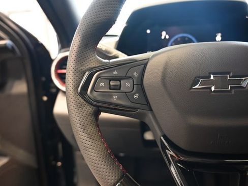 New 2026 Chevrolet Trax RS w/ Sunroof Package FWD image 22