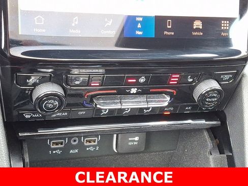 Used 2022 Jeep Grand Cherokee L Limited AWD/4WD image 18