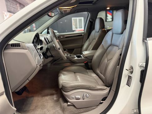 Used 2014 Porsche Cayenne Diesel Platinum Edition AWD/4WD image 15