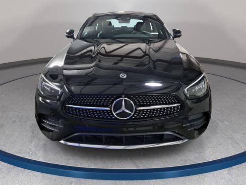 Used 2021 Mercedes-Benz E 350 4MATIC Sedan image 2