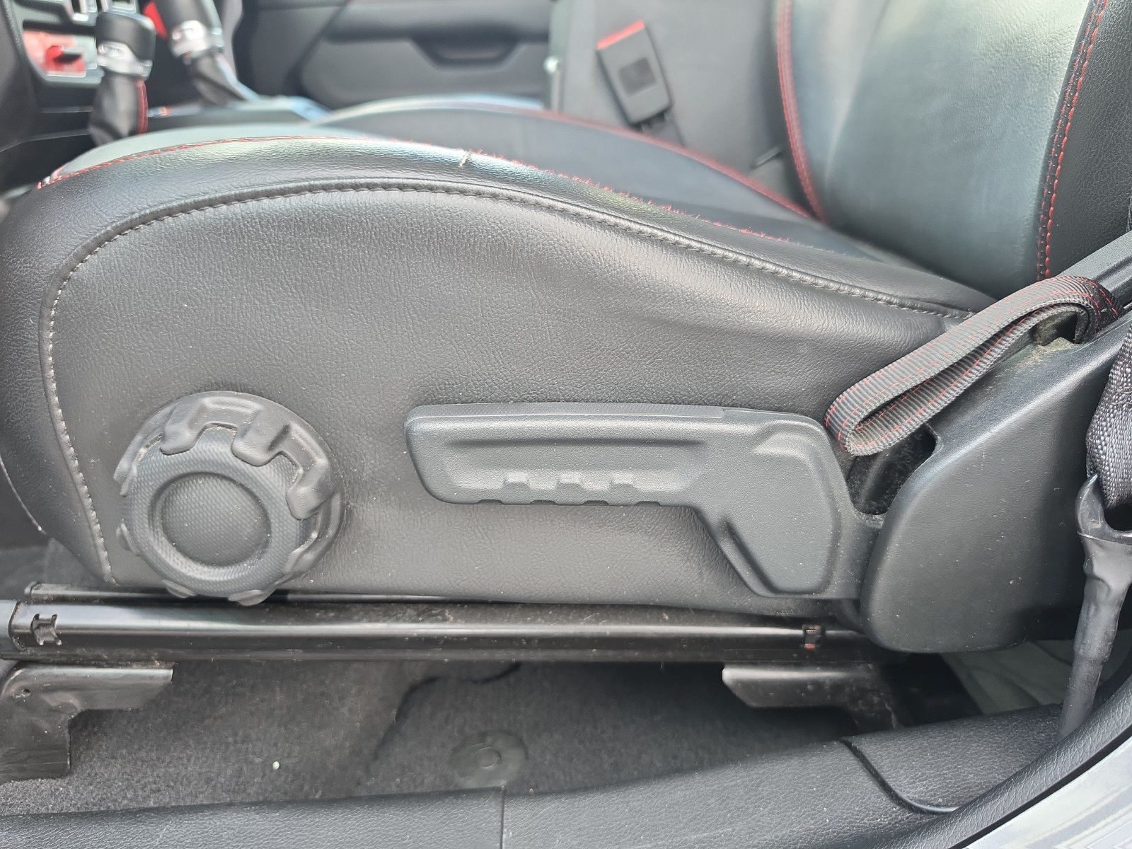 Used 2018 Jeep Wrangler Unlimited Rubicon AWD/4WD image 15
