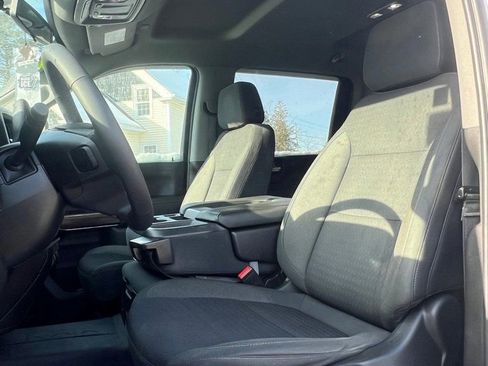 Used 2021 Chevrolet Silverado 2500 LT w/ Convenience Package image 11