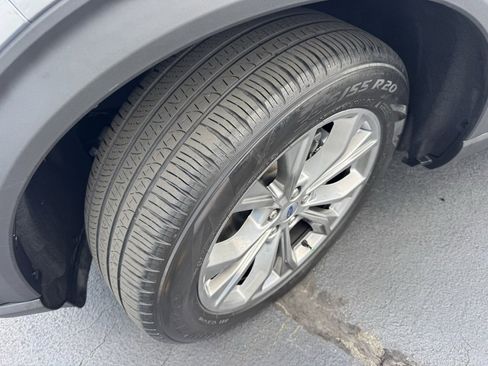 Used 2022 Ford Explorer Limited w/ Equipment Group 301A image 15