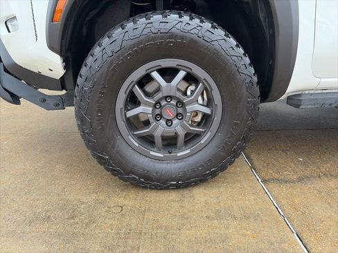 Used 2024 Nissan Frontier PRO-4X w/ Off-Road Protection Package image 9