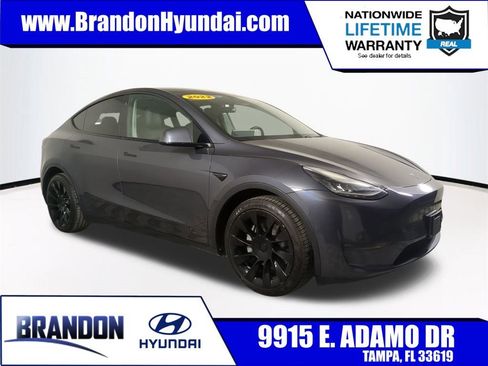 Used 2021 Tesla Model Y Long Range image 1
