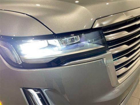 Certified 2024 Cadillac Escalade ESV Premium Luxury Platinum image 11