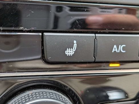 Used 2019 Volkswagen Passat 2.0T Wolfsburg FWD image 22