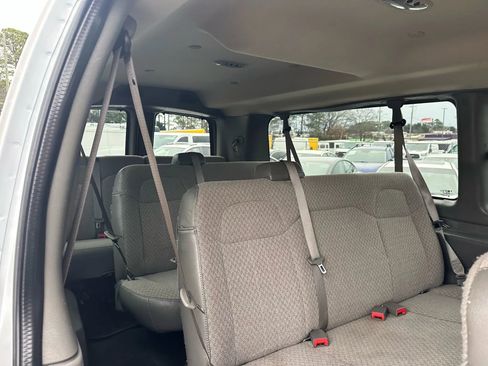 Used 2018 Chevrolet Express 3500 LT w/ LT Preferred Equipment Group image 15