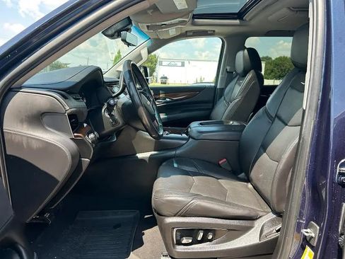 Used 2019 Cadillac Escalade Luxury image 10