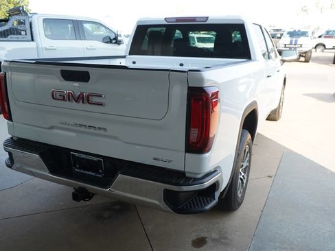 Used 2025 GMC Sierra 1500 SLT RWD image 10