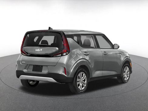 Used 2025 Kia Soul LX w/ LX Technology Package FWD image 2