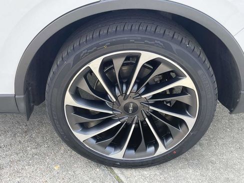 Used 2022 Lincoln Aviator Reserve w/ Equipment Group 201A AWD/4WD image 9