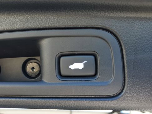 Used 2022 Honda Pilot TrailSport image 8