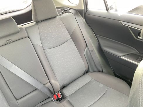 Used 2025 Toyota RAV4 XLE image 37