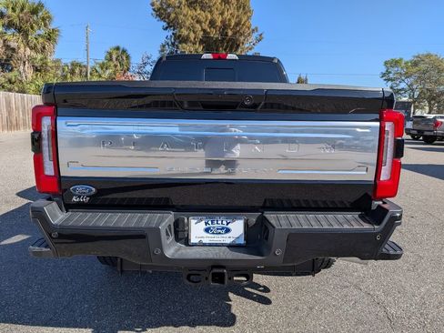 Certified 2025 Ford F250 Platinum w/ Platinum Plus Package image 7