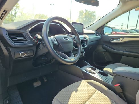 Used 2021 Ford Escape SE image 19