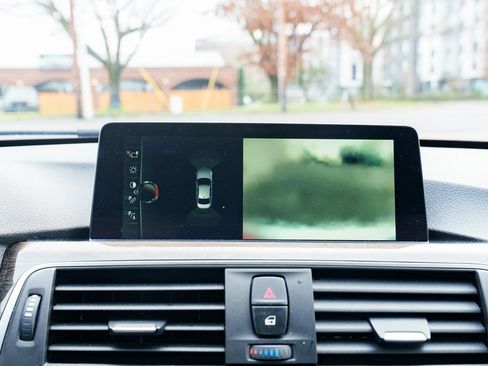 Used 2017 BMW 340i xDrive Sedan image 13