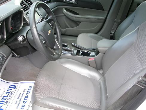 Used 2016 Chevrolet Malibu LT image 13