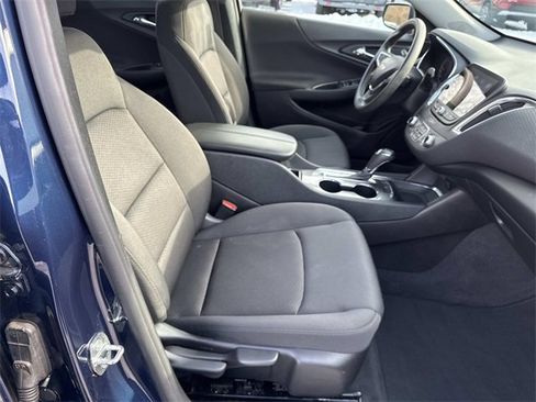 Used 2020 Chevrolet Malibu LT image 30