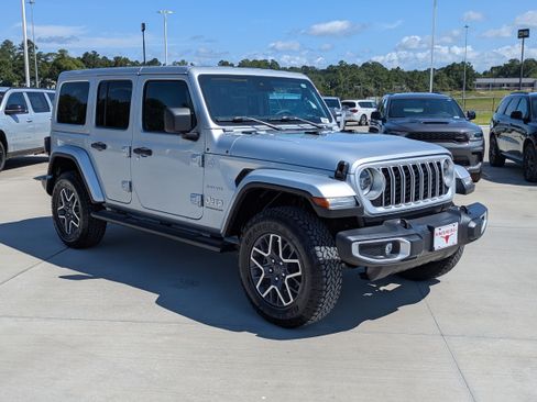 Used 2024 Jeep Wrangler Unlimited Sahara AWD/4WD image 7