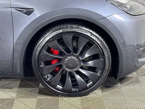 Used 2022 Tesla Model Y Performance image 24