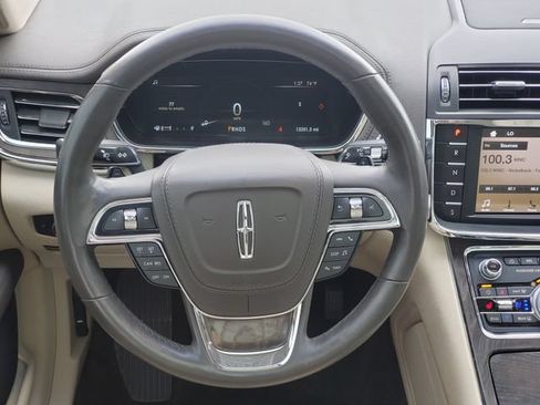 Used 2017 Lincoln Continental Reserve AWD/4WD image 28