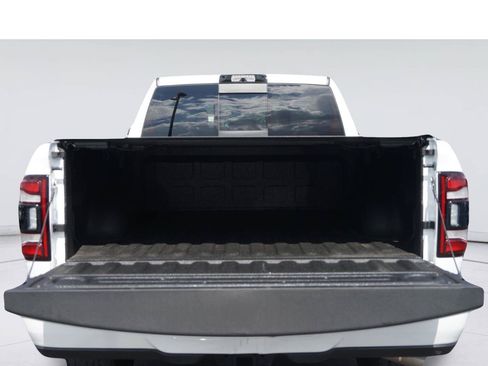Used 2022 RAM 2500 Laramie AWD/4WD image 32