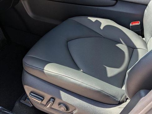 New 2026 Toyota Grand Highlander FWD image 4