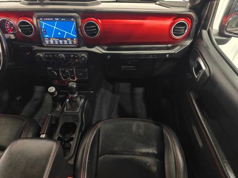 Used 2018 Jeep Wrangler Unlimited Rubicon AWD/4WD image 24