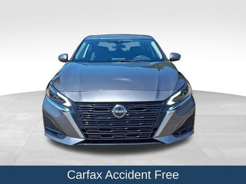 Used 2023 Nissan Altima 2.5 SV FWD image 3