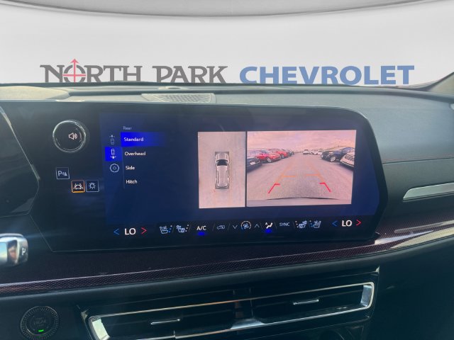 Used 2025 Chevrolet Traverse RS FWD image 14