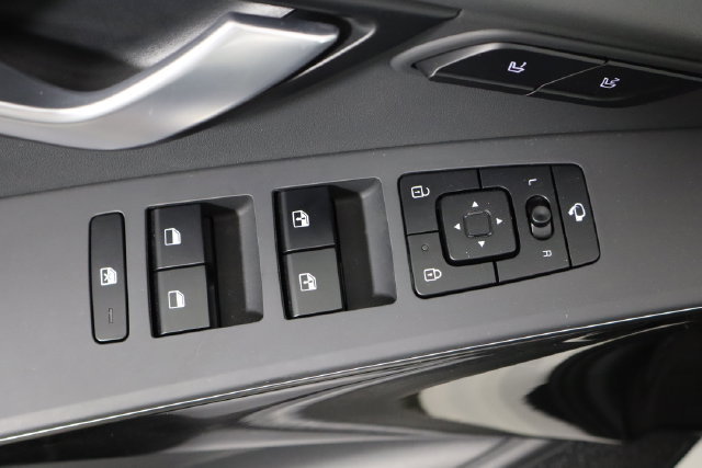 Certified 2023 Kia Niro Wave FWD image 20