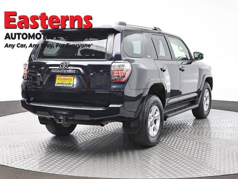 Used 2022 Toyota 4Runner SR5 Premium AWD/4WD image 5