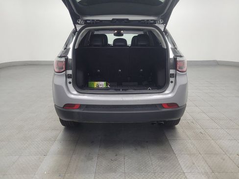 Used 2019 Jeep Compass Latitude FWD image 29