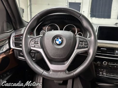 Used 2017 BMW X5 xDrive40e AWD/4WD image 35