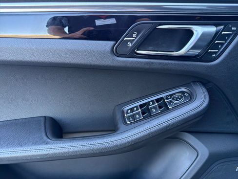 Certified 2024 Porsche Macan S w/ Premium Plus Package AWD/4WD image 13