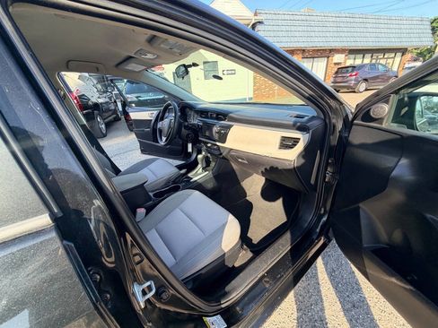 Used 2014 Toyota Corolla LE FWD image 61