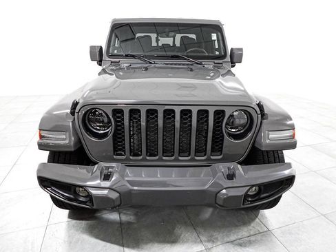 Used 2023 Jeep Gladiator Overland AWD/4WD image 3