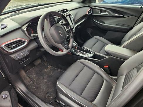 Used 2022 Chevrolet TrailBlazer RS w/ Sun and Liftgate Package FWD image 7