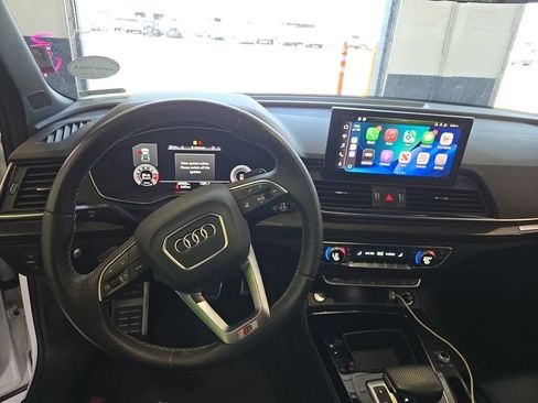 Used 2022 Audi SQ5 Prestige w/ Prestige Package AWD/4WD image 9
