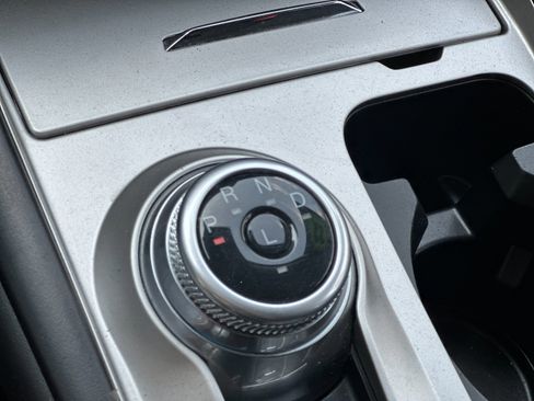 Certified 2022 Ford Explorer XLT w/ Class IV Trailer Tow Package image 23