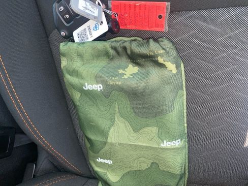 Used 2023 Jeep Gladiator Mojave w/ Cold Weather Group AWD/4WD image 38