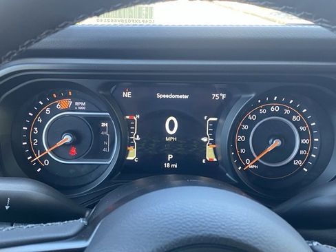 New 2025 Jeep Wrangler Rubicon w/ Technology Group image 18